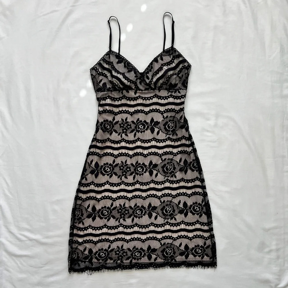 Vintage 90’s First Kiss Lace Dress - Picture 6 of 9